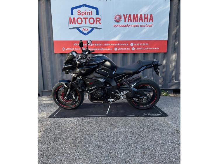 YAMAHA MT-10