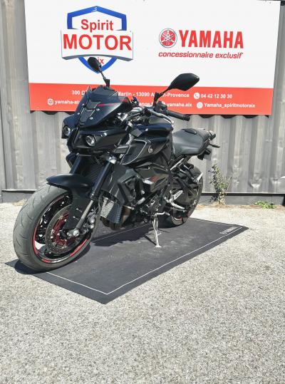YAMAHA MT-10