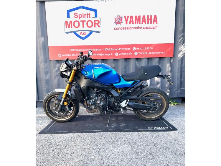 YAMAHA XSR 900