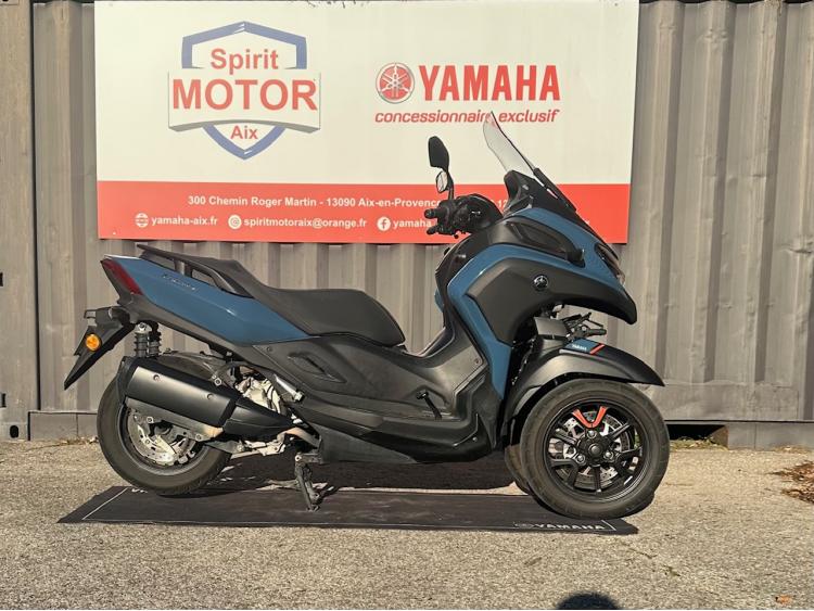 YAMAHA TRICITY 300